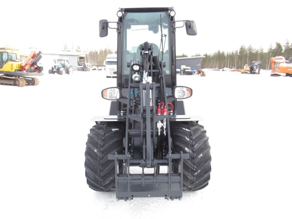 Kubota RT210-2 UUSI, TAKUU - Hoflader: das Bild 3 Kubota RT210-2 UUSI, TAKUU - Hoflader: das Bild 3