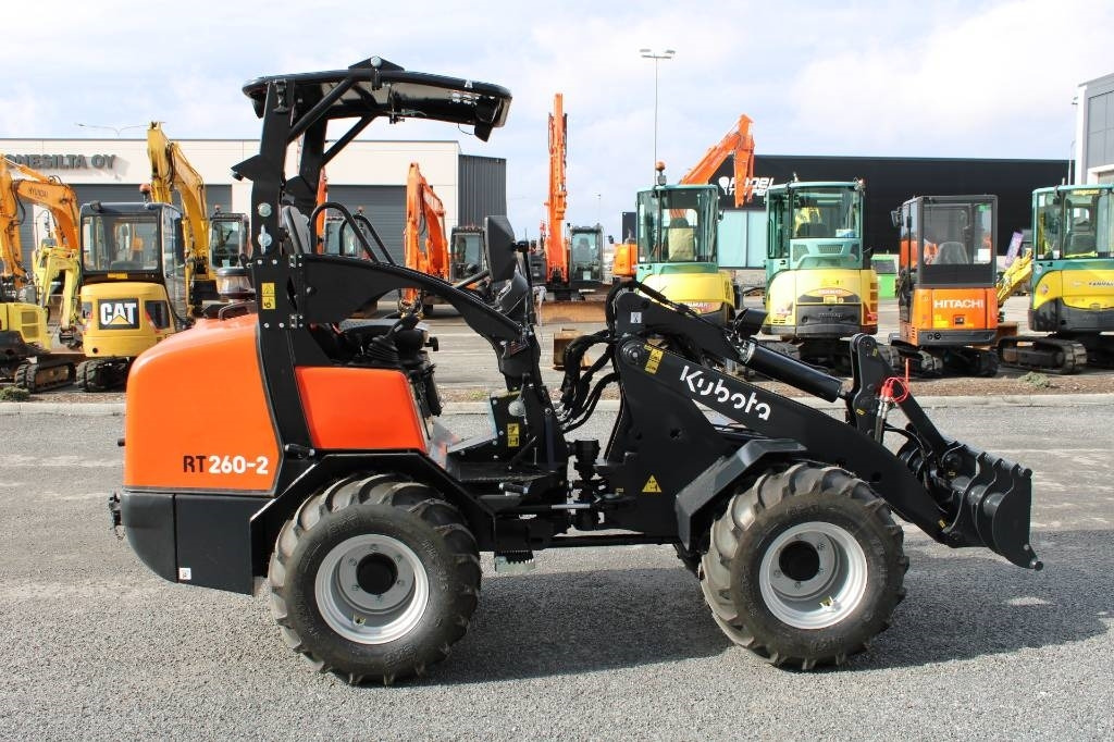 Kubota RT260-2 KATOKSELLA! UUSI - Hoflader: das Bild 5 Kubota RT260-2 KATOKSELLA! UUSI - Hoflader: das Bild 5