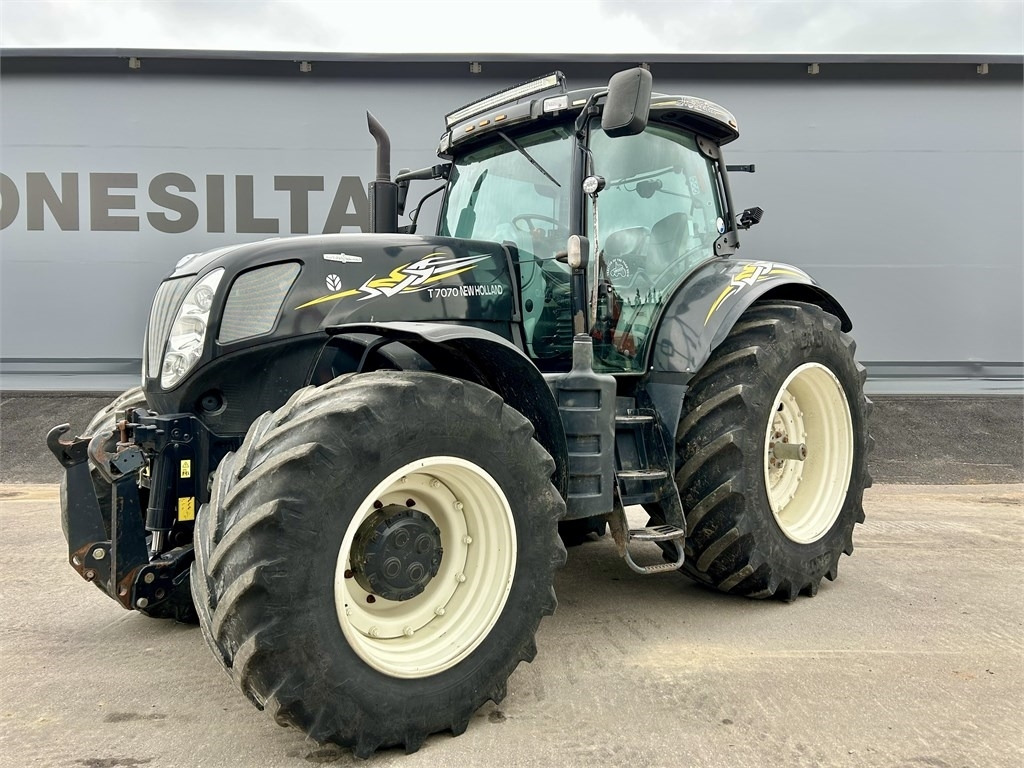 New Holland T 7070 AC - Traktor: das Bild 2 New Holland T 7070 AC - Traktor: das Bild 2