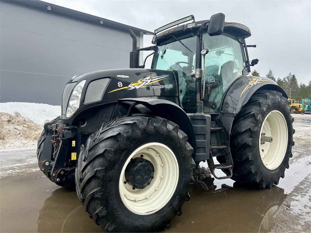 New Holland T 7070 AC - Traktor: das Bild 1 New Holland T 7070 AC - Traktor: das Bild 1
