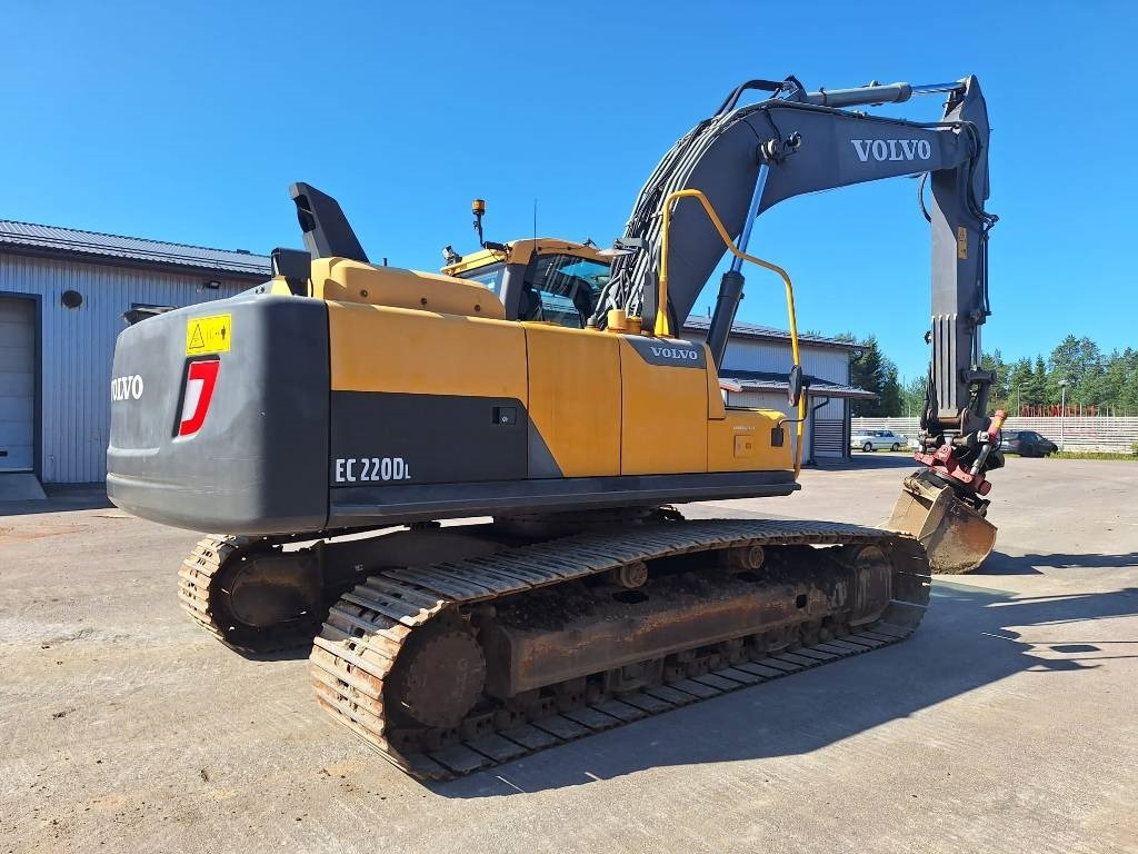 Volvo EC220DL PYÖRITTÄJÄLLÄ - Kettenbagger: das Bild 4 Volvo EC220DL PYÖRITTÄJÄLLÄ - Kettenbagger: das Bild 4