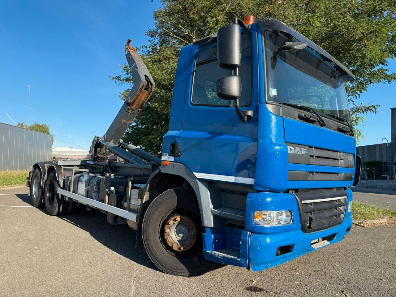 DAF CF85.360. Klima. E5. VDL. Tempomat - Abrollkipper: das Bild 3 DAF CF85.360. Klima. E5. VDL. Tempomat - Abrollkipper: das Bild 3