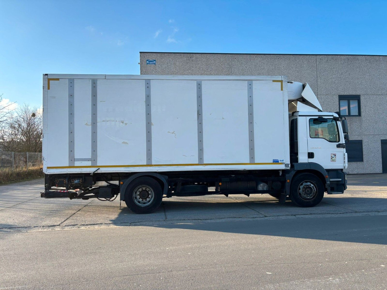 MAN TGM 18.340 Rohrbahnen - Fleish/meat - Kühlkoffer LKW: das Bild 2 MAN TGM 18.340 Rohrbahnen - Fleish/meat - Kühlkoffer LKW: das Bild 2