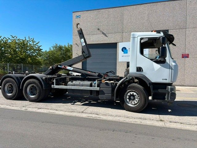 Renault Lander. 6X2. Klima. - Abrollkipper: das Bild 1 Renault Lander. 6X2. Klima. - Abrollkipper: das Bild 1