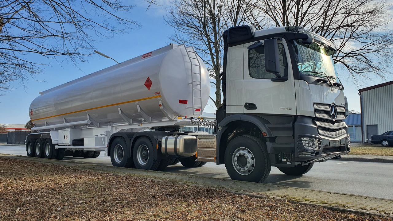 Sievering 40000 LITRE ADR FUEL TANK SEMI-TRAILER FOR MERCEDES ACTROS - Tankauflieger: das Bild 1 Sievering 40000 LITRE ADR FUEL TANK SEMI-TRAILER FOR MERCEDES ACTROS - Tankauflieger: das Bild 1