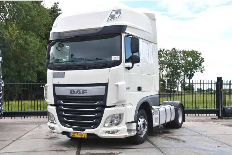 DAF XF 460 SSC 4x2 - EURO 6 - 878 TKM - ACC - AIRCO - 2 x FUEL TANKS - GOOD CONDITION - - Sattelzugmaschine: das Bild 2 DAF XF 460 SSC 4x2 - EURO 6 - 878 TKM - ACC - AIRCO - 2 x FUEL TANKS - GOOD CONDITION - - Sattelzugmaschine: das Bild 2