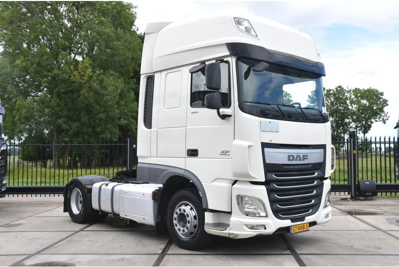 DAF XF 460 SSC 4x2 - EURO 6 - 878 TKM - ACC - AIRCO - 2 x FUEL TANKS - GOOD CONDITION - - Sattelzugmaschine: das Bild 1 DAF XF 460 SSC 4x2 - EURO 6 - 878 TKM - ACC - AIRCO - 2 x FUEL TANKS - GOOD CONDITION - - Sattelzugmaschine: das Bild 1