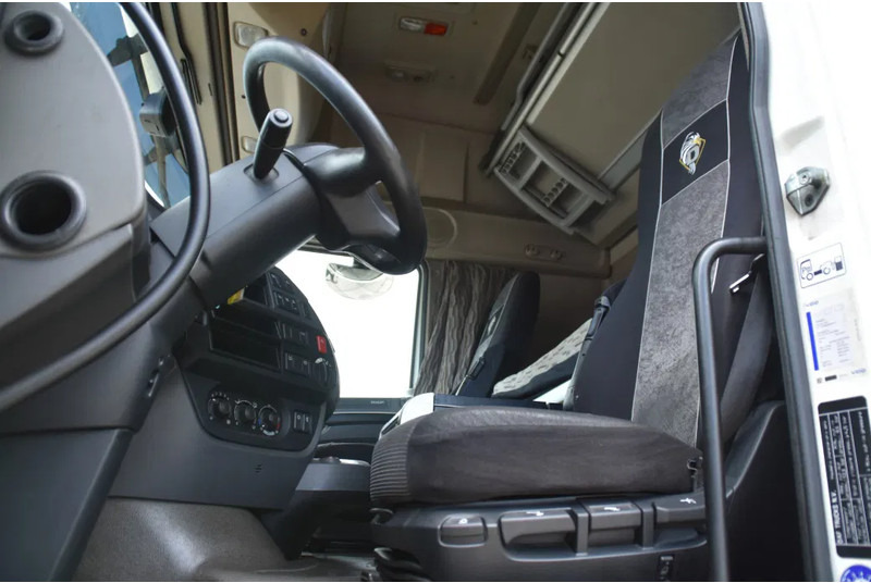 DAF XF 460 SSC 4x2 - EURO 6 - 878 TKM - ACC - AIRCO - 2 x FUEL TANKS - GOOD CONDITION - - Sattelzugmaschine: das Bild 4 DAF XF 460 SSC 4x2 - EURO 6 - 878 TKM - ACC - AIRCO - 2 x FUEL TANKS - GOOD CONDITION - - Sattelzugmaschine: das Bild 4