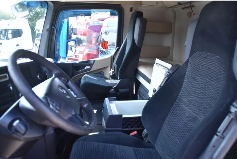 Mercedes-Benz Actros 2745 6x2 - EURO 6 - AIRCO - 2 x FUEL TANKS - 2 BEDS - SLIDING FIFTH WHEEL - SPECIAL BUMPER - TOP CONDITION - - Sattelzugmaschine: das Bild 5 Mercedes-Benz Actros 2745 6x2 - EURO 6 - AIRCO - 2 x FUEL TANKS - 2 BEDS - SLIDING FIFTH WHEEL - SPECIAL BUMPER - TOP CONDITION - - Sattelzugmaschine: das Bild 5