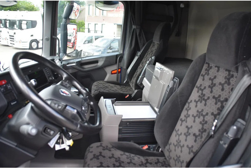 Scania R530 V8 NGS 4x2 - ADR FL - RETARDER - 253 TKM - ACC - NAVI - PTO - DIFF. LOCK - EXCELLENT CONDITION - - Sattelzugmaschine: das Bild 5 Scania R530 V8 NGS 4x2 - ADR FL - RETARDER - 253 TKM - ACC - NAVI - PTO - DIFF. LOCK - EXCELLENT CONDITION - - Sattelzugmaschine: das Bild 5