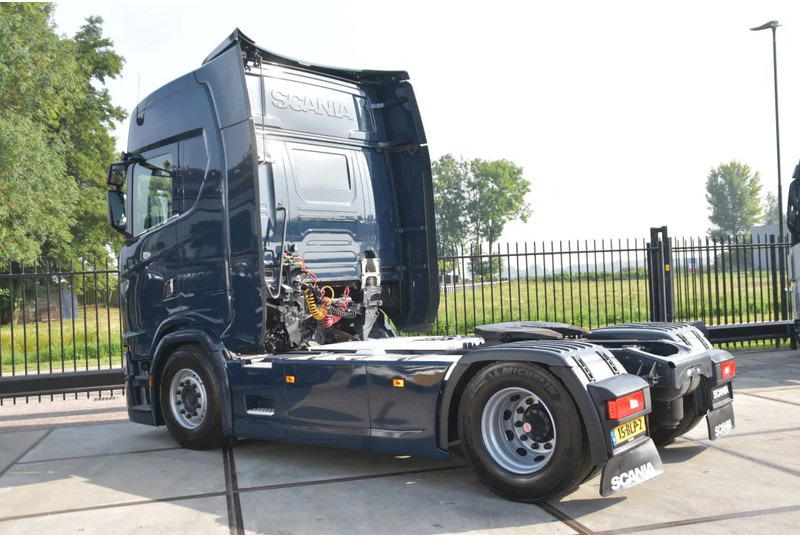 Scania S450 4x2NB - FULL AIR - RETARDER - ACC - AIRCO - 2 x FUEL TANKS - TOP CONDITION - - Sattelzugmaschine: das Bild 3 Scania S450 4x2NB - FULL AIR - RETARDER - ACC - AIRCO - 2 x FUEL TANKS - TOP CONDITION - - Sattelzugmaschine: das Bild 3