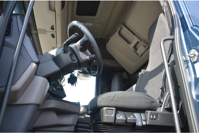 Scania S450 4x2NB - FULL AIR - RETARDER - ACC - AIRCO - 2 x FUEL TANKS - TOP CONDITION - - Sattelzugmaschine: das Bild 5 Scania S450 4x2NB - FULL AIR - RETARDER - ACC - AIRCO - 2 x FUEL TANKS - TOP CONDITION - - Sattelzugmaschine: das Bild 5