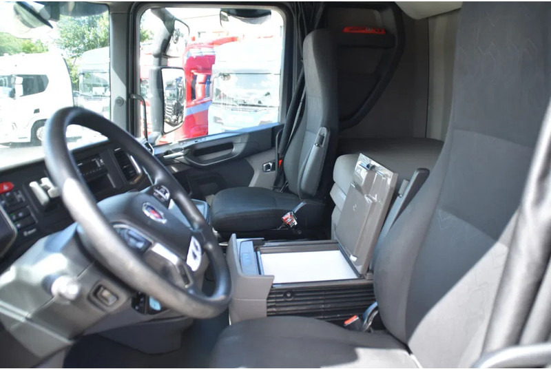 Scania S450 NGS 4x2NB - FULL AIR - 787 TKM - RETARDER - PARK. AIRCO - 2 x FUEL TANKS - TOP CONDITION - - Sattelzugmaschine: das Bild 5 Scania S450 NGS 4x2NB - FULL AIR - 787 TKM - RETARDER - PARK. AIRCO - 2 x FUEL TANKS - TOP CONDITION - - Sattelzugmaschine: das Bild 5