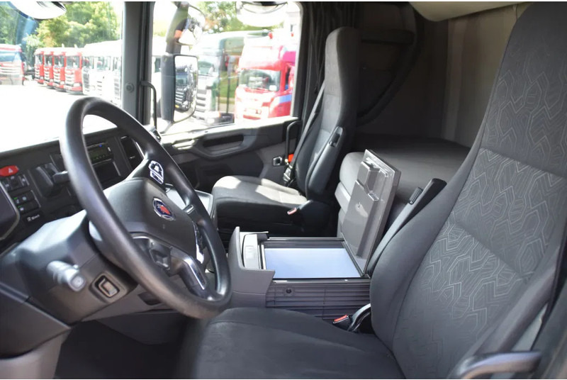 Scania S450 NGS 4x2NB - FULL AIR - RETARDER - ACC - PARK. AIRCO - 2 x FUEL TANKS - TOP CONDITION - - Sattelzugmaschine: das Bild 5 Scania S450 NGS 4x2NB - FULL AIR - RETARDER - ACC - PARK. AIRCO - 2 x FUEL TANKS - TOP CONDITION - - Sattelzugmaschine: das Bild 5