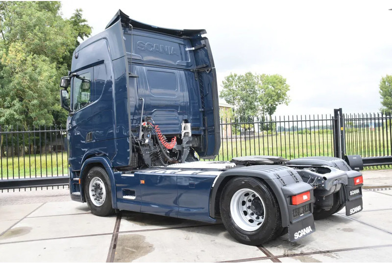 Scania S450 NGS 4x2NB - FULL AIR - RETARDER - ACC - PARK. AIRCO - 2 x FUEL TANKS - TOP CONDITION - - Sattelzugmaschine: das Bild 3 Scania S450 NGS 4x2NB - FULL AIR - RETARDER - ACC - PARK. AIRCO - 2 x FUEL TANKS - TOP CONDITION - - Sattelzugmaschine: das Bild 3