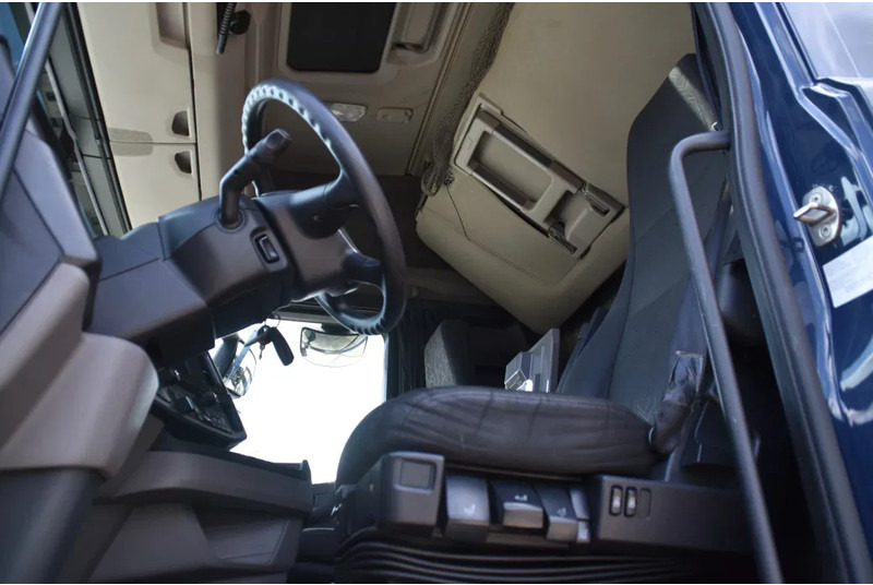 Scania S450 NGS 4x2NB - FULL AIR - RETARDER - ACC - PARK. AIRCO - 2 x FUEL TANKS - TOP CONDITION - - Sattelzugmaschine: das Bild 4 Scania S450 NGS 4x2NB - FULL AIR - RETARDER - ACC - PARK. AIRCO - 2 x FUEL TANKS - TOP CONDITION - - Sattelzugmaschine: das Bild 4