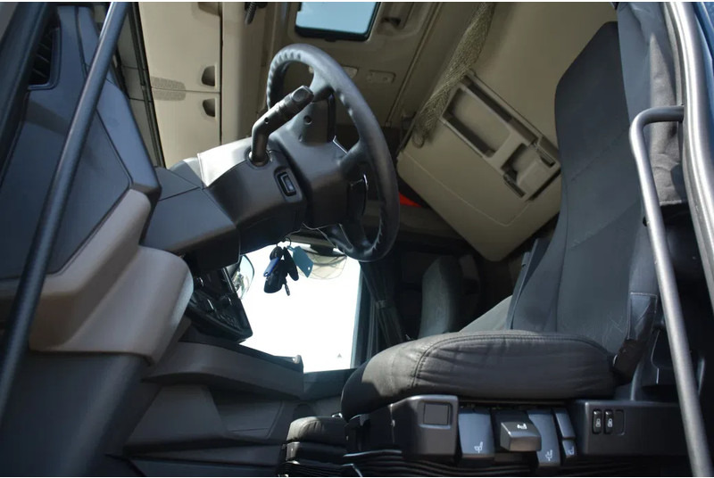 Scania S450 NGS 4x2NB - FULL AIR - RETARDER - ACC - PARK. AIRCO - 2 x FUEL TANKS - TOP CONDITION - - Sattelzugmaschine: das Bild 4 Scania S450 NGS 4x2NB - FULL AIR - RETARDER - ACC - PARK. AIRCO - 2 x FUEL TANKS - TOP CONDITION - - Sattelzugmaschine: das Bild 4