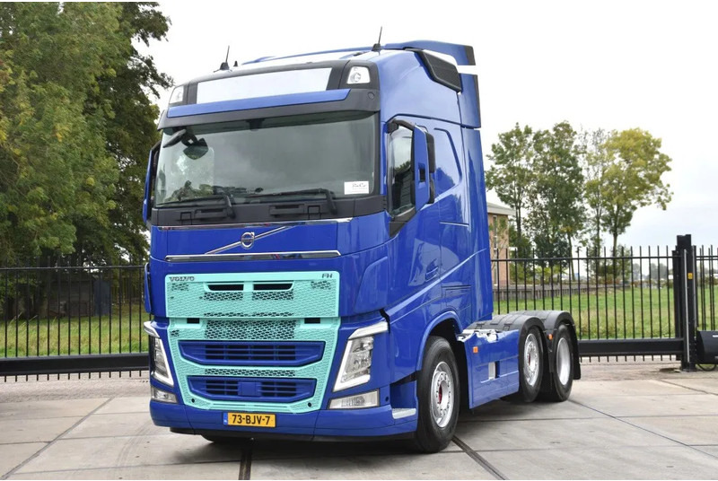 Volvo FH 500 Globetrotter 6x2/4 - EURO 6 - 769 TKM - AIRCO - 2 x FUEL TANKS - TOP CONDITION - - Sattelzugmaschine: das Bild 2 Volvo FH 500 Globetrotter 6x2/4 - EURO 6 - 769 TKM - AIRCO - 2 x FUEL TANKS - TOP CONDITION - - Sattelzugmaschine: das Bild 2