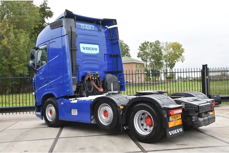 Volvo FH 500 Globetrotter 6x2/4 - EURO 6 - 769 TKM - AIRCO - 2 x FUEL TANKS - TOP CONDITION - - Sattelzugmaschine: das Bild 3 Volvo FH 500 Globetrotter 6x2/4 - EURO 6 - 769 TKM - AIRCO - 2 x FUEL TANKS - TOP CONDITION - - Sattelzugmaschine: das Bild 3