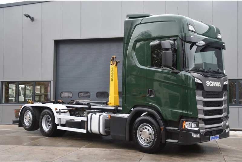 Scania S500 NGS 6x2*4 - HOOKLIFT - RETARDER - 477 TKM - PARK. AIRCO - WHEELBASE: 475 CM - PTO - EXCELLENT CONDITION - - Abrollkipper: das Bild 2 Scania S500 NGS 6x2*4 - HOOKLIFT - RETARDER - 477 TKM - PARK. AIRCO - WHEELBASE: 475 CM - PTO - EXCELLENT CONDITION - - Abrollkipper: das Bild 2