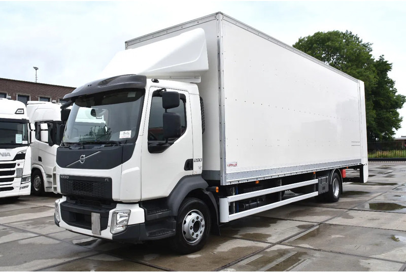 Volvo FL 280 4x2 + BOX - 294 TKM - AIRCO - DOUBLE CARGOFLOOR - ELEVATOR - REMOTE CONTROL - CAMERA - - Koffer LKW: das Bild 1 Volvo FL 280 4x2 + BOX - 294 TKM - AIRCO - DOUBLE CARGOFLOOR - ELEVATOR - REMOTE CONTROL - CAMERA - - Koffer LKW: das Bild 1