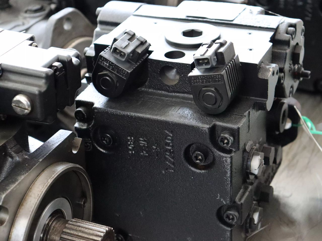 DANFOSS 42R28CF8NN53UDXAP1Z3434N61 - Hydraulikpumpe für Flurförderzeug: das Bild 3 DANFOSS 42R28CF8NN53UDXAP1Z3434N61 - Hydraulikpumpe für Flurförderzeug: das Bild 3