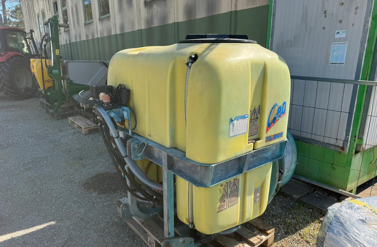 Atomizzatore - Anbauspritze: das Bild 4 Atomizzatore - Anbauspritze: das Bild 4