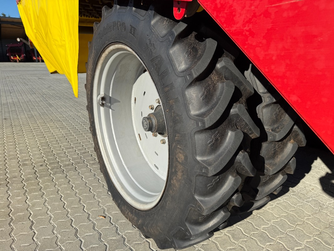 GRIMME SE-150-60-NB - Kartoffelroder: das Bild 4 GRIMME SE-150-60-NB - Kartoffelroder: das Bild 4