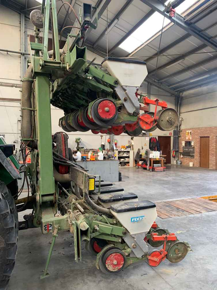 Nodet PL 2 - Sämaschine: das Bild 2 Nodet PL 2 - Sämaschine: das Bild 2