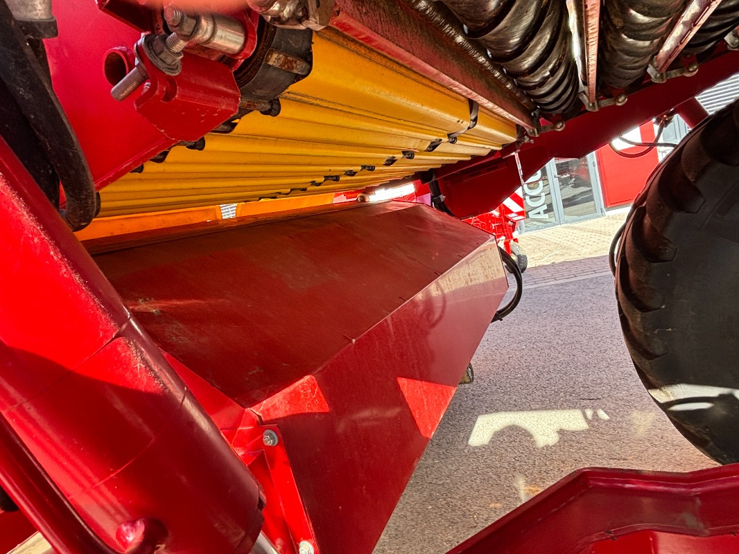 Grimme SELECT 200 - Erntemaschine: das Bild 2 Grimme SELECT 200 - Erntemaschine: das Bild 2