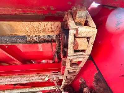 Holmer T4-30 - Technik für Bodenbearbeitung: das Bild 4 Holmer T4-30 - Technik für Bodenbearbeitung: das Bild 4