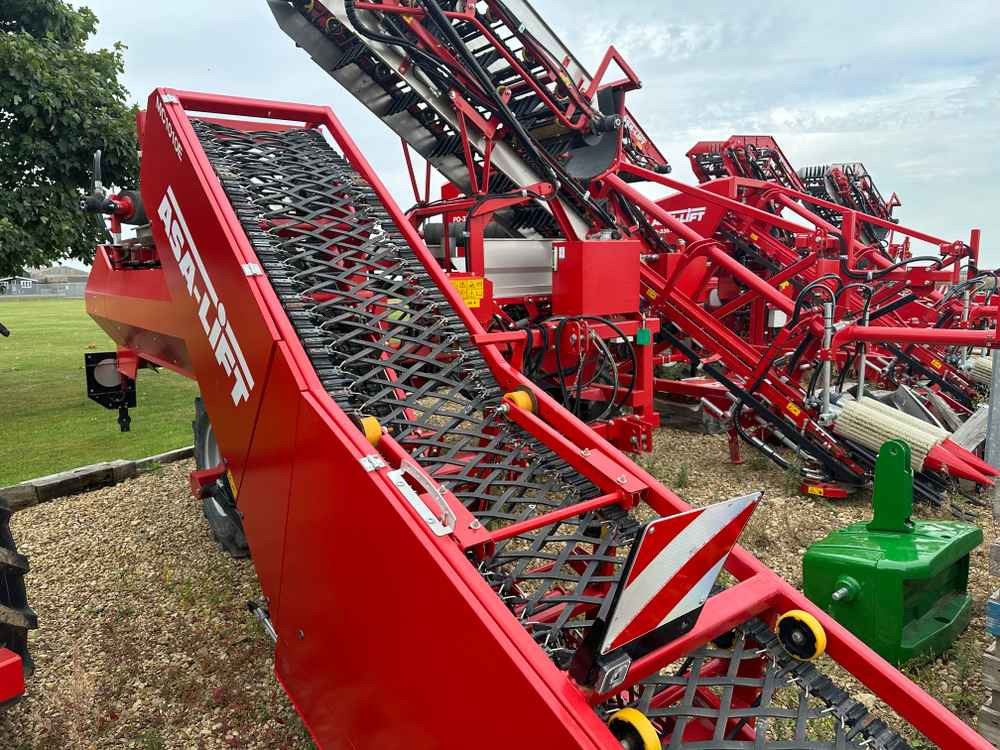 ASA-Lift MC1010E - Traubenvollernter: das Bild 1 ASA-Lift MC1010E - Traubenvollernter: das Bild 1
