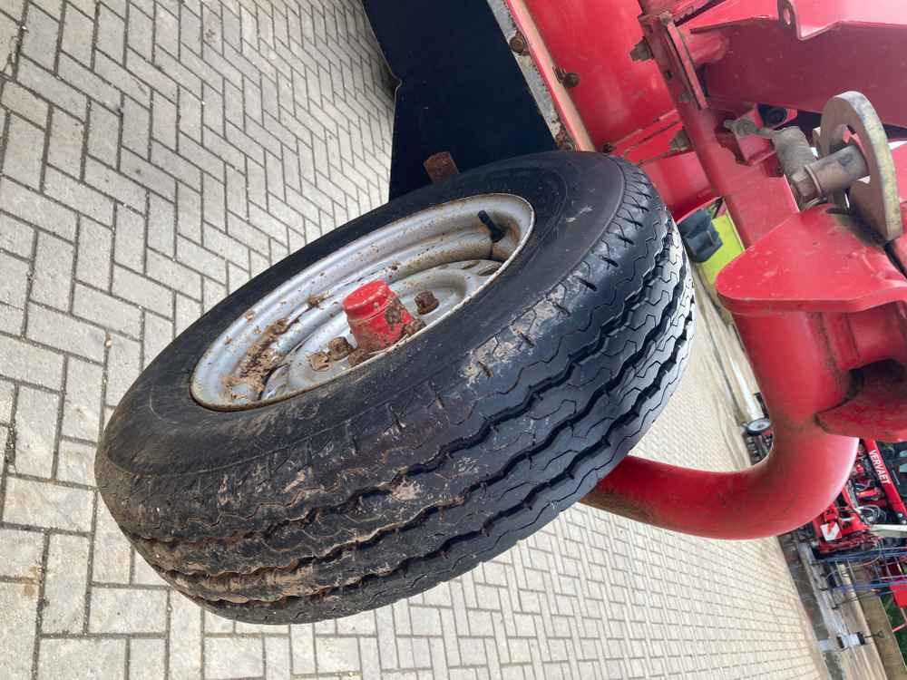 Grimme Grimme HT 210 Front Mounted Self-Propelled Topper - Erntemaschine: das Bild 4 Grimme Grimme HT 210 Front Mounted Self-Propelled Topper - Erntemaschine: das Bild 4