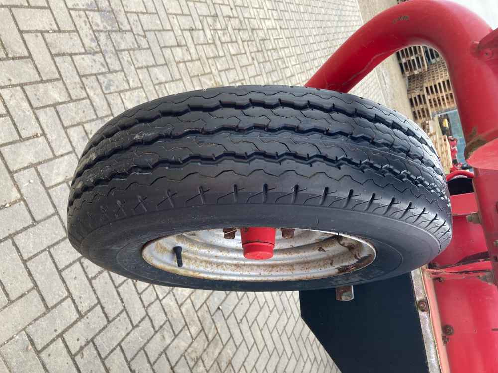 Grimme Grimme HT 210 Front Mounted Self-Propelled Topper - Erntemaschine: das Bild 5 Grimme Grimme HT 210 Front Mounted Self-Propelled Topper - Erntemaschine: das Bild 5