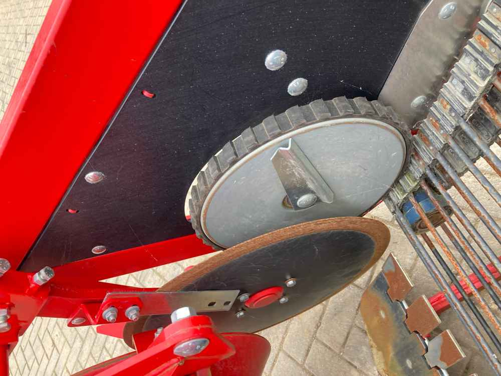 Grimme Grimme WH100 Single Row Potato Windrower - Erntemaschine: das Bild 5 Grimme Grimme WH100 Single Row Potato Windrower - Erntemaschine: das Bild 5