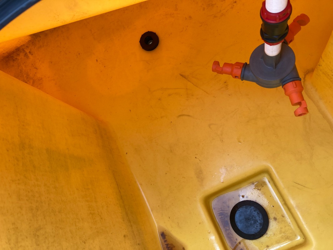 Standen Standen Target SRI Liquid Fertiliser Injection - Erntemaschine: das Bild 4 Standen Standen Target SRI Liquid Fertiliser Injection - Erntemaschine: das Bild 4