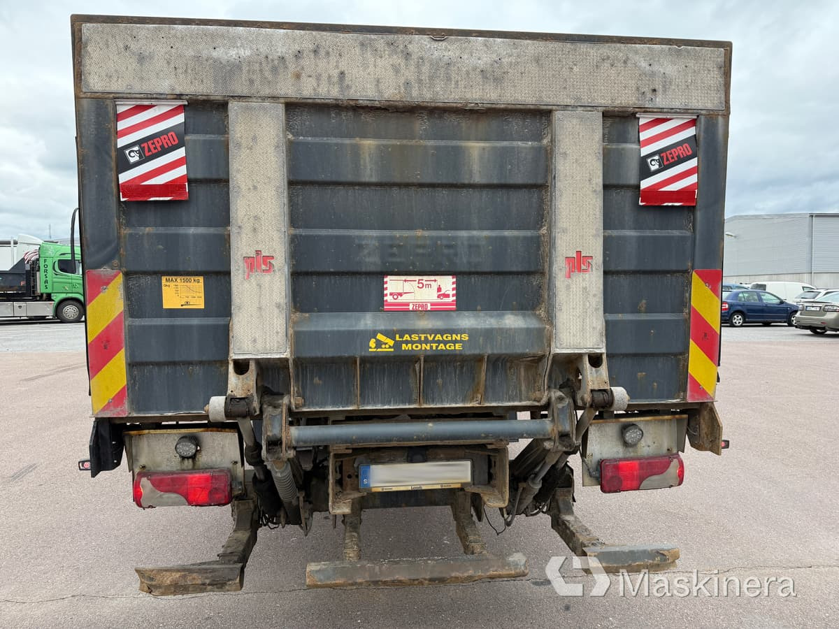 Brädgårdsbil med kran Scania P320 - Pritsche LKW, Autokran: das Bild 4 Brädgårdsbil med kran Scania P320 - Pritsche LKW, Autokran: das Bild 4