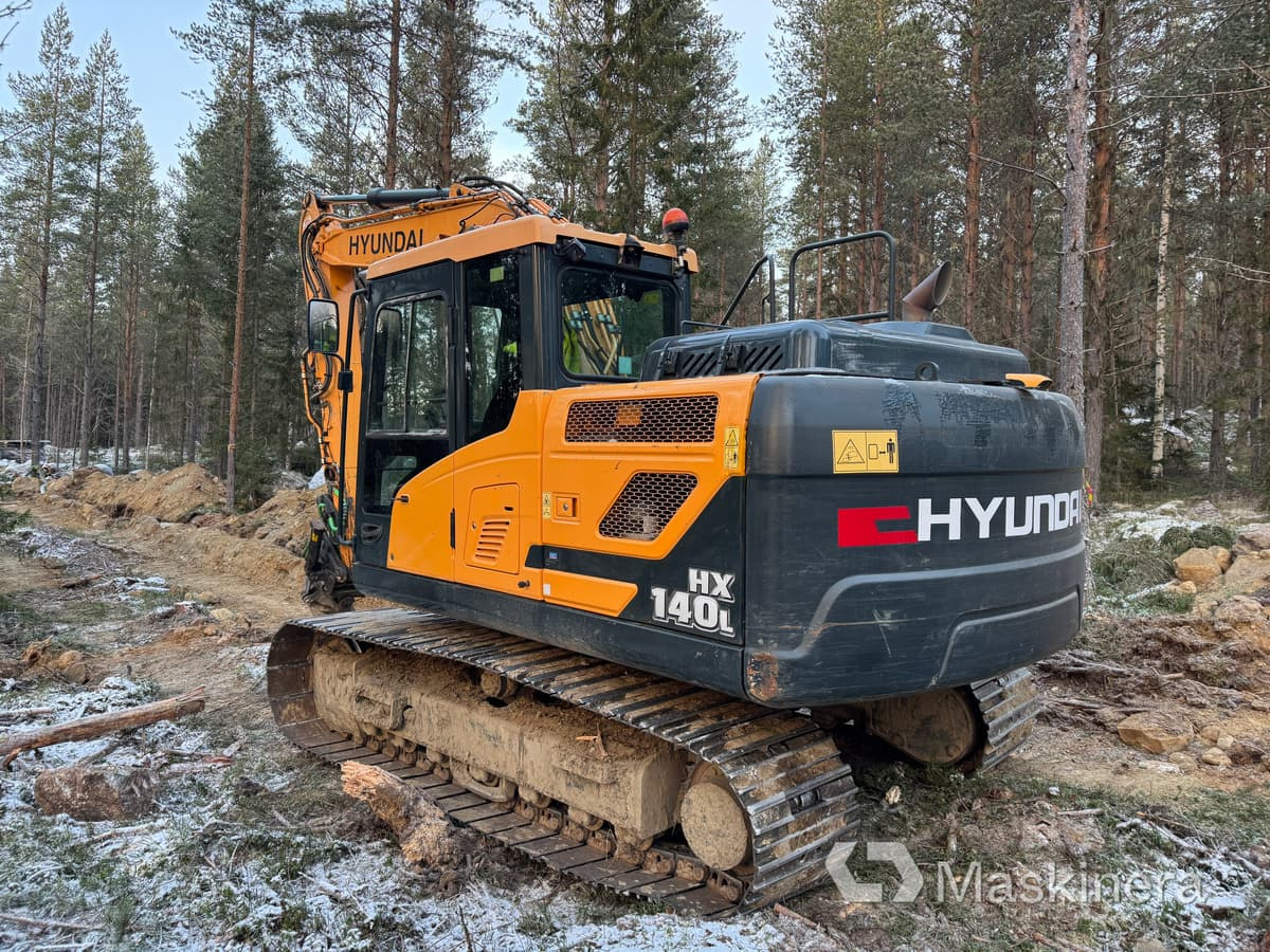 Hyundai HX 140 L Grävmaskin Hyundai HX140 L med tillbehör - Kettenbagger: das Bild 3 Hyundai HX 140 L Grävmaskin Hyundai HX140 L med tillbehör - Kettenbagger: das Bild 3