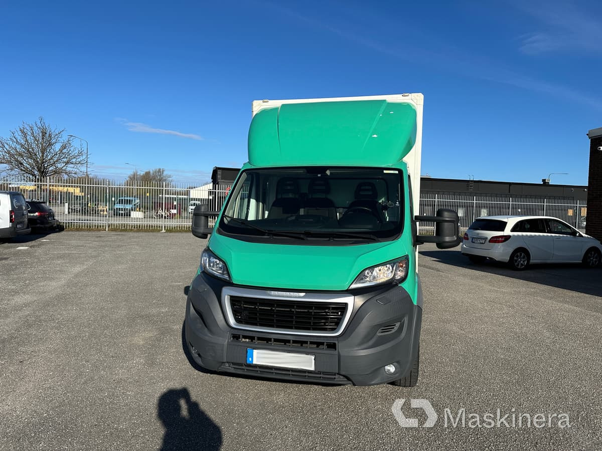 Lastbil Peugeot Boxer 2017 - Koffer Transporter: das Bild 2 Lastbil Peugeot Boxer 2017 - Koffer Transporter: das Bild 2