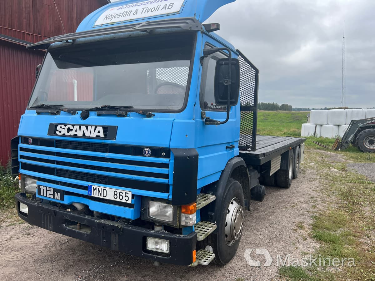 Lastbil Scania P112 M 6x2 - Pritsche LKW: das Bild 1 Lastbil Scania P112 M 6x2 - Pritsche LKW: das Bild 1