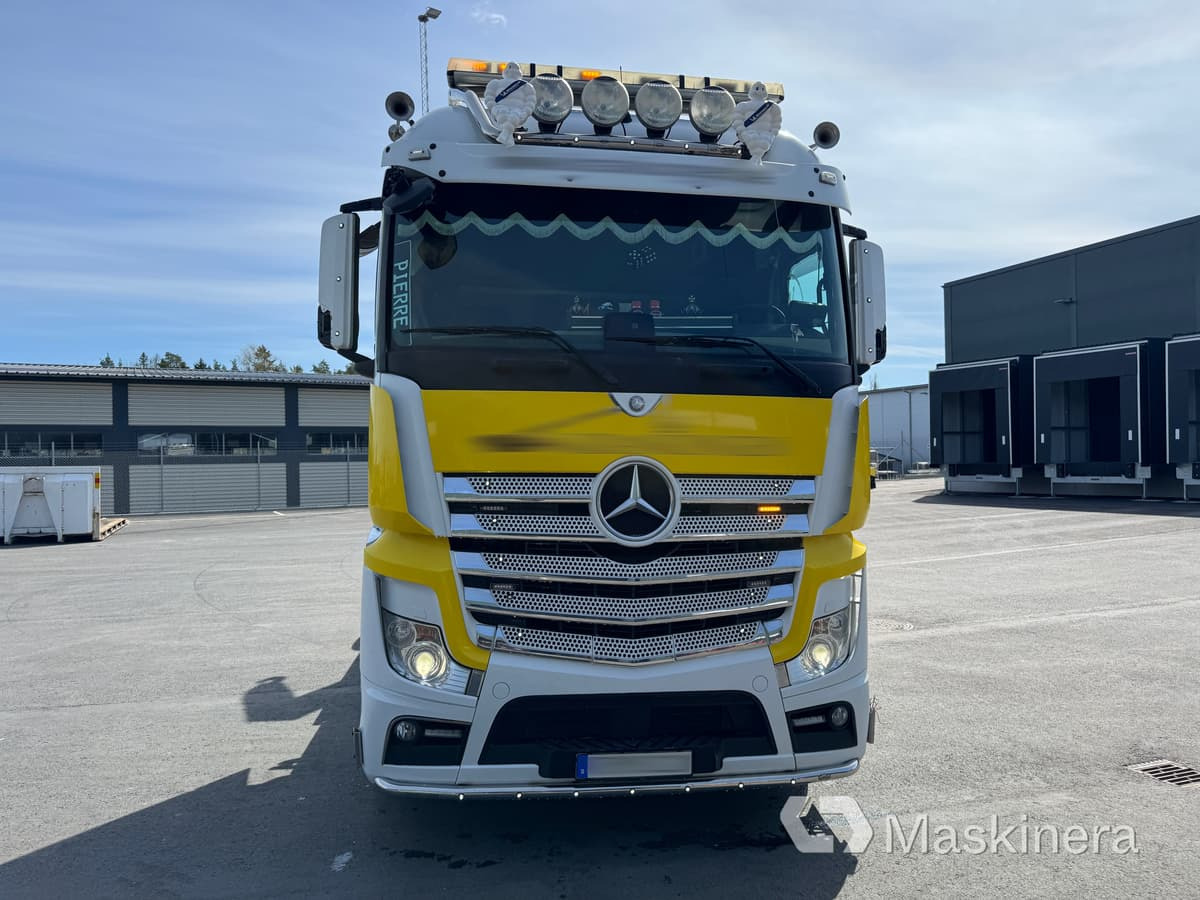 Lastväxlare Mercedes-Benz Actros - Abrollkipper: das Bild 2 Lastväxlare Mercedes-Benz Actros - Abrollkipper: das Bild 2