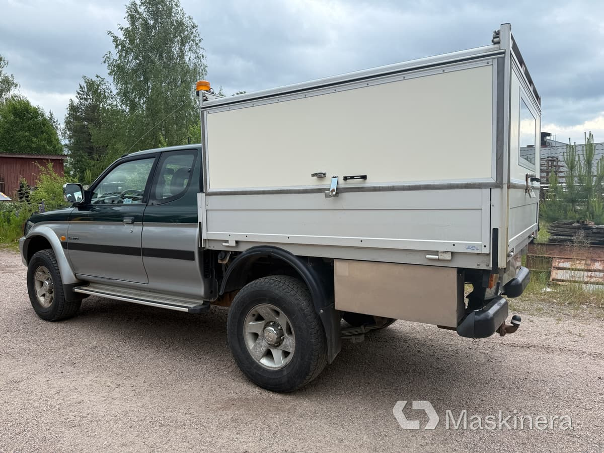 Pickup med skåp Mitsubishi L200 Club Cab 2.5 4x4 - Kleintransporter: das Bild 3 Pickup med skåp Mitsubishi L200 Club Cab 2.5 4x4 - Kleintransporter: das Bild 3