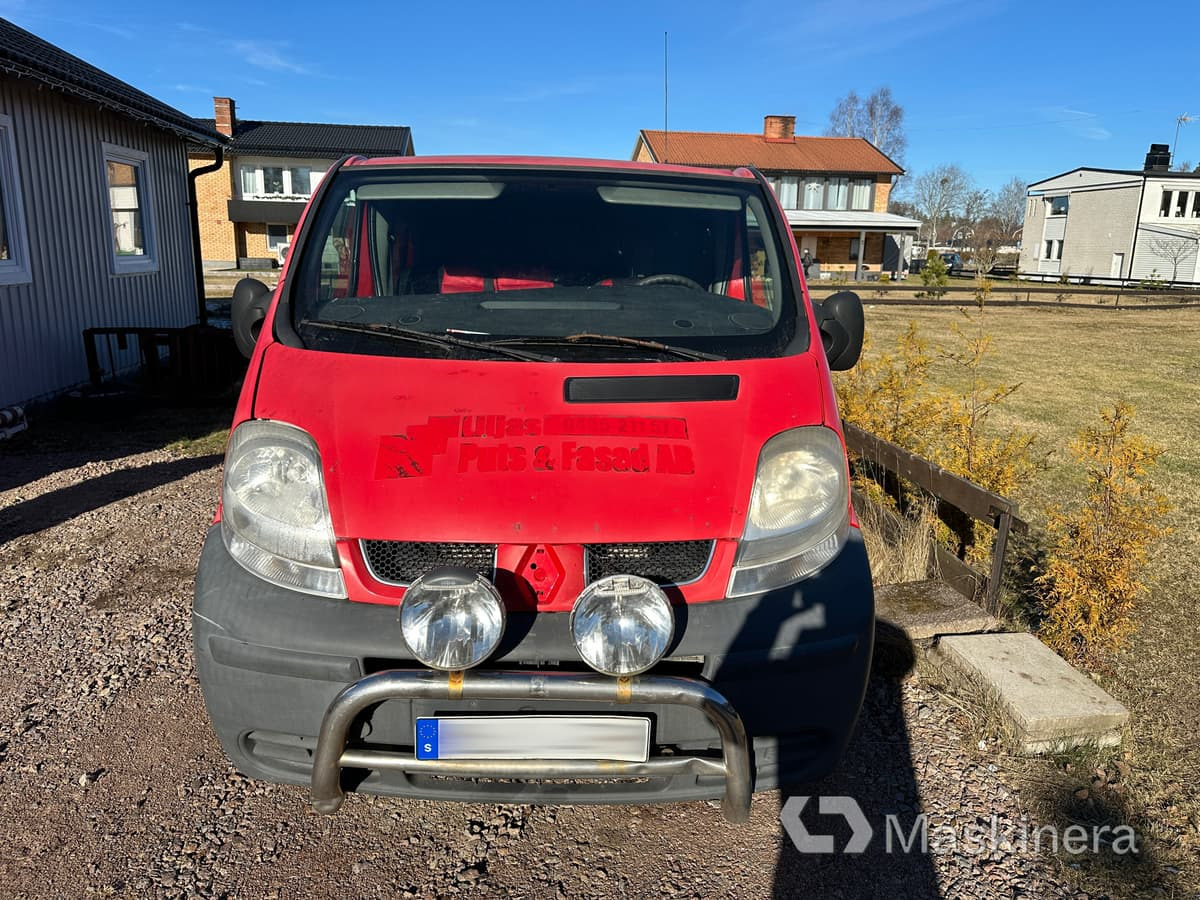 Skåpbil Renault Trafic 1.9 dCi - Kastenwagen: das Bild 2 Skåpbil Renault Trafic 1.9 dCi - Kastenwagen: das Bild 2