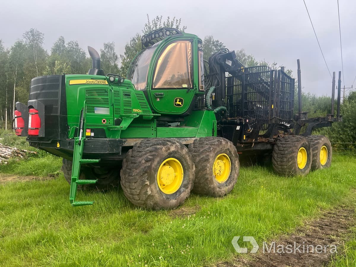 Skotare John Deere 1910G - Forwarder: das Bild 1 Skotare John Deere 1910G - Forwarder: das Bild 1