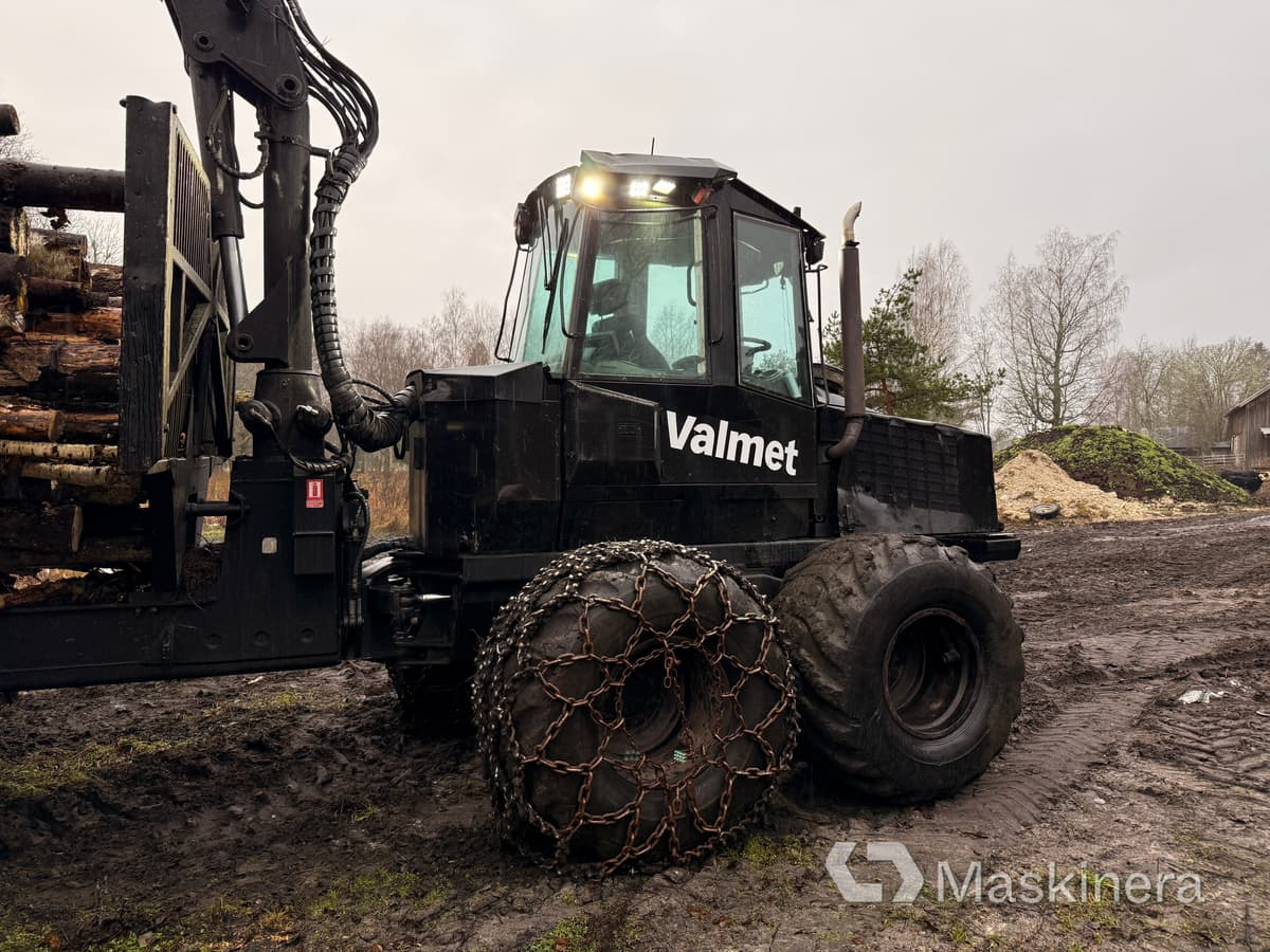 Skotare Valmet 890.1 - Forwarder: das Bild 5 Skotare Valmet 890.1 - Forwarder: das Bild 5