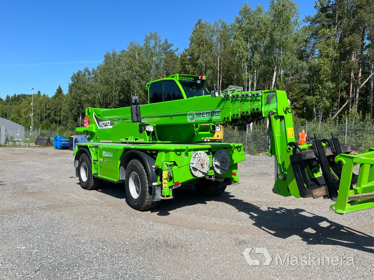 Teleskoplastare Merlo Roto 50.30S Plus med tillbehör - Teleskoplader: das Bild 4 Teleskoplastare Merlo Roto 50.30S Plus med tillbehör - Teleskoplader: das Bild 4