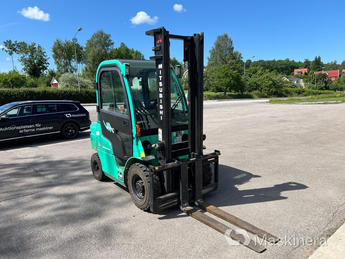 Truck Mitsubishi FD25N - Dieselstapler: das Bild 3 Truck Mitsubishi FD25N - Dieselstapler: das Bild 3