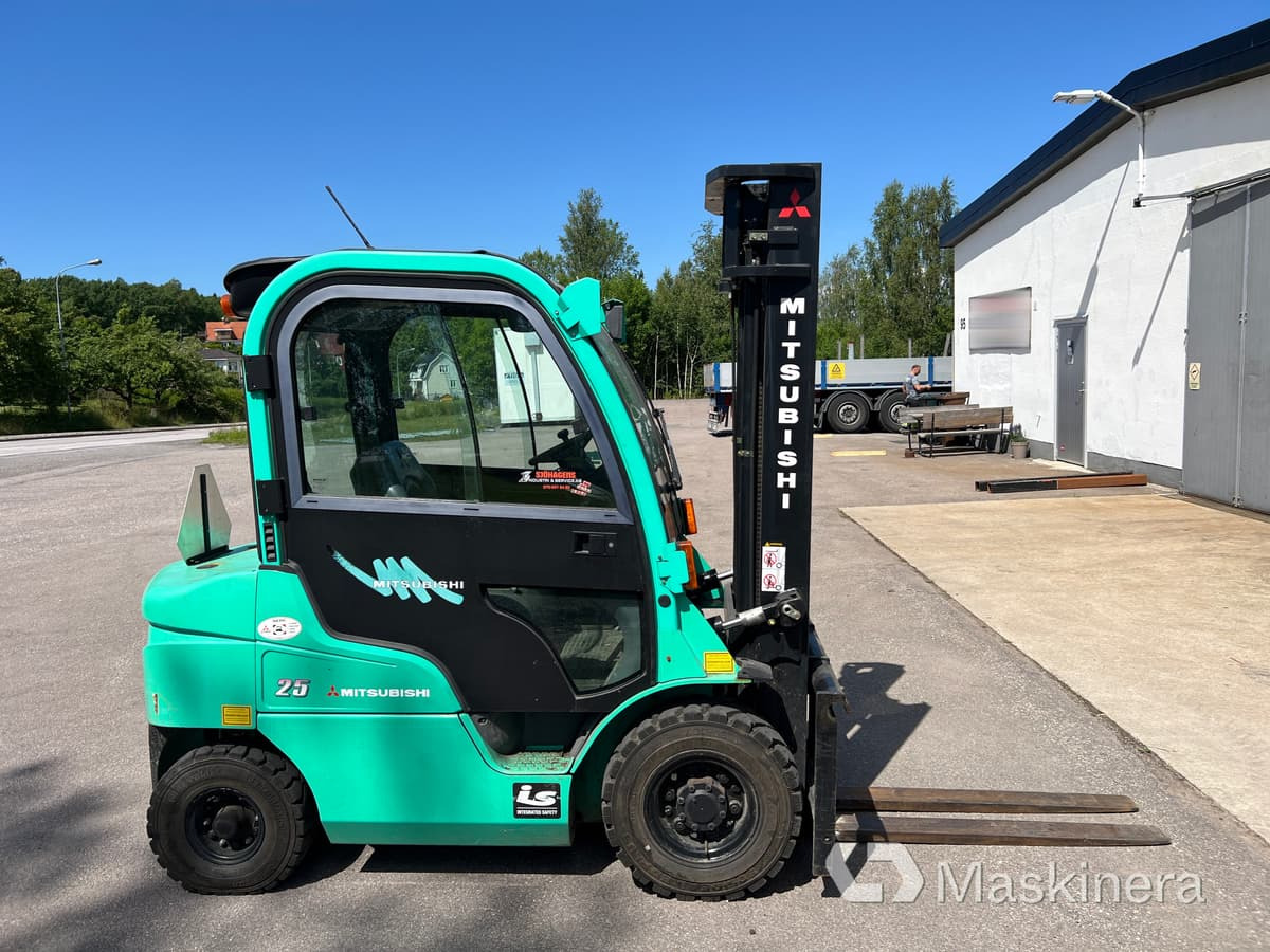 Truck Mitsubishi FD25N - Dieselstapler: das Bild 4 Truck Mitsubishi FD25N - Dieselstapler: das Bild 4