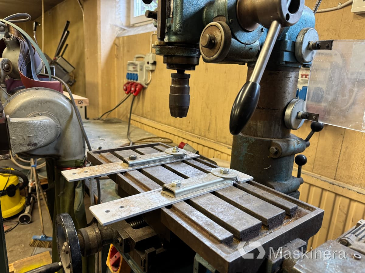Undovis Fräs-och borrmaskin UB-3 Fräs-och borrmaskin AB Arboga Maskiner U 2508 - Fräsmaschine: das Bild 5 Undovis Fräs-och borrmaskin UB-3 Fräs-och borrmaskin AB Arboga Maskiner U 2508 - Fräsmaschine: das Bild 5