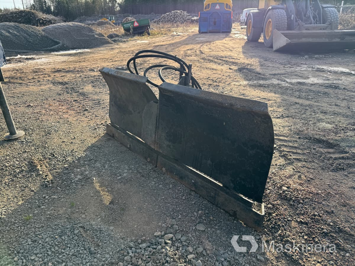 Vikplog / Snöblad 3-punktsfäste - Schneepflug: das Bild 1 Vikplog / Snöblad 3-punktsfäste - Schneepflug: das Bild 1